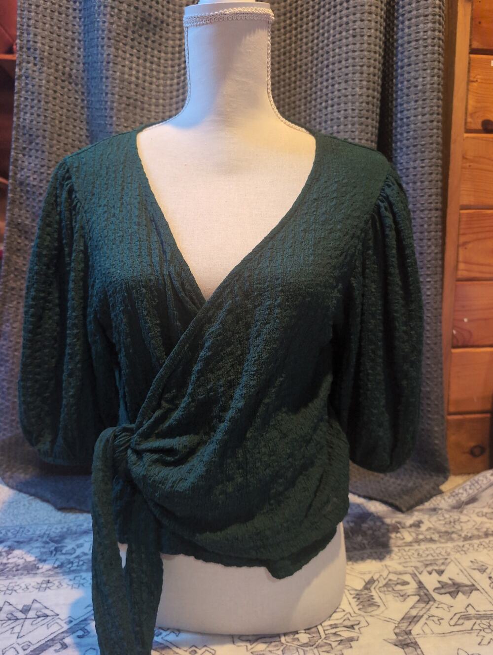 Francesca's dark green wrap v neck blouse size large glam, mobwife, fairycore